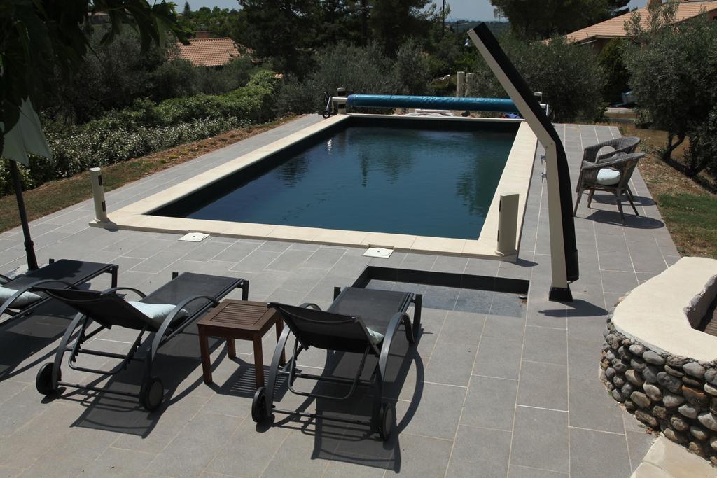 B&B La Grande Dame Valensole Dış mekan fotoğraf